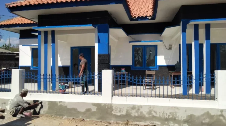Sentuhan Akhir TMMD ke-129 Rehabilitasi Pustu Panyepen Sampang Tuntas