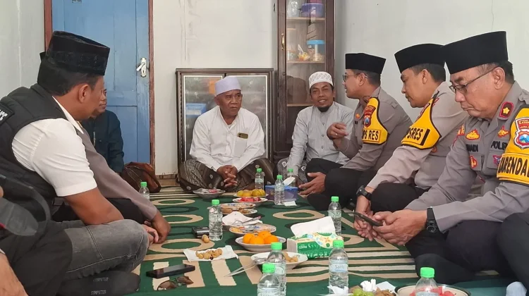 Ulama Sampang Minta Polisi Tingkatkan Pengamanan Lalu Lintas di Pesantren
