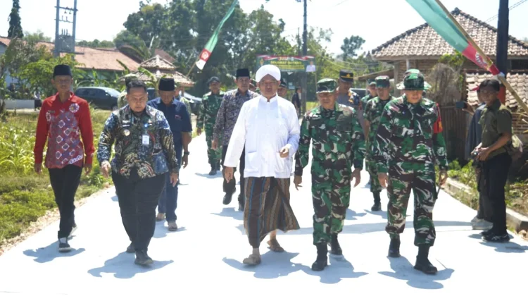 Penutupan TMMD 129 Sampang: Jalan Rabat Beton Bebas Banjir Ditinjau