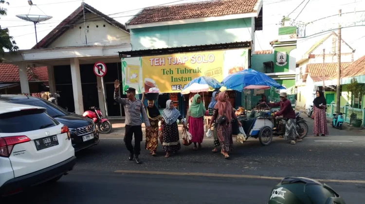 Polsek Sampang Kota Konsisten Tertibkan Arus Lalu Lintas