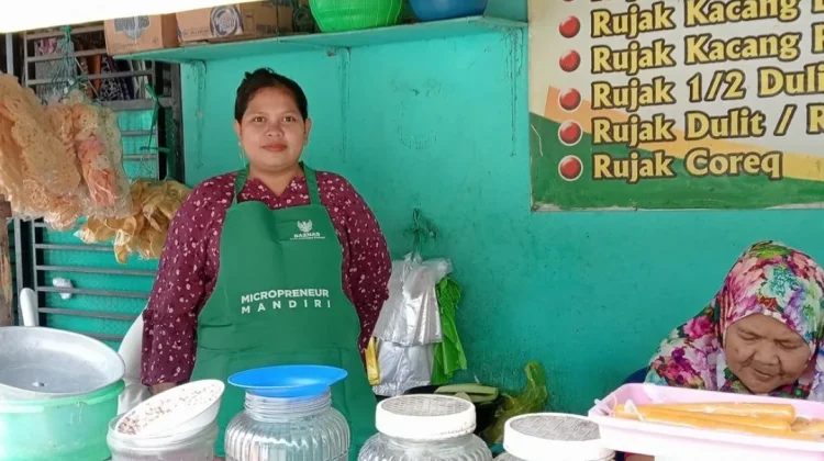 Program BAZNAS Sukses Dorong UMKM Rujak Tradisional Sampang Naik Kelas