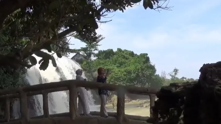 Destinasi Wisata Air Terjun Toroan Sampang Terus Memikat Wisatawan