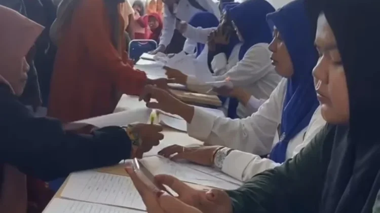 SRT Sampang Perkuat Kemitraan Bersama Keluarga Siswa