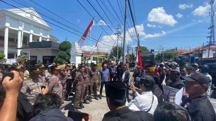FASB Desak Kejari Sampang Tuntaskan Kasus BLUD RSMZ