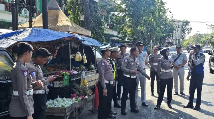 Polisi Lalu Lintas Lakukan Pemetaan Lokasi Rawan Kemacetan di Pamekasan