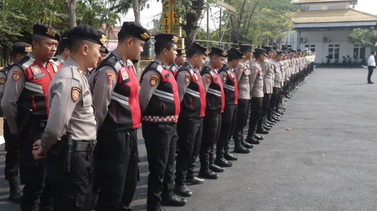Antisipasi Bencana, Kapolres Sampang Siapkan BKO Personel
