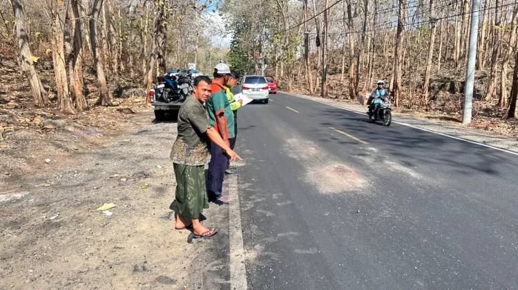 Laka Lantas Bus Dengan Motor di Blega Bangkalan Dua Orang Meninggal