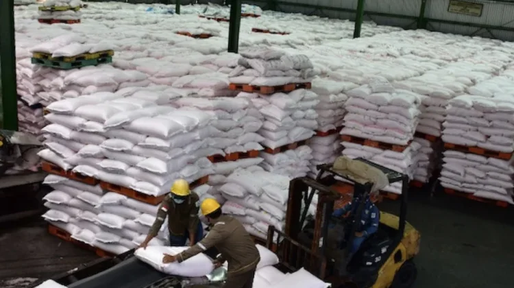 Disperta KP Sampang Tegaskan Bantuan Pupuk Subsidi Hanya untuk Petani yang Berhak