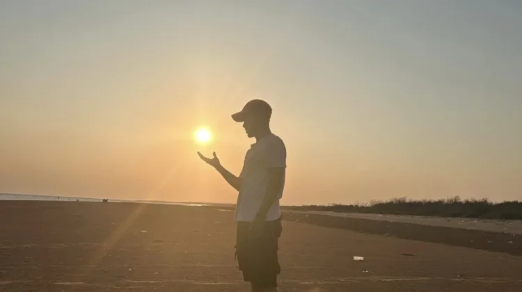 Pesona Bentar Alam, Pantai Tersembunyi Sampang yang Mulai Viral