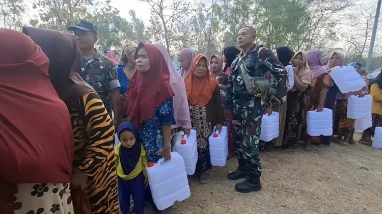 Kemarau Panjang dan Harapan Air Bersih Warga Sampang