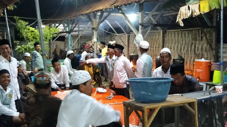 Tradisi Santri Turun ke Dapur Saat Maulid Nabi