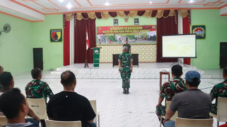 Kodim Bangkalan Perkuat Wawasan Kebangsaan Warga lewat Karya Bakti
