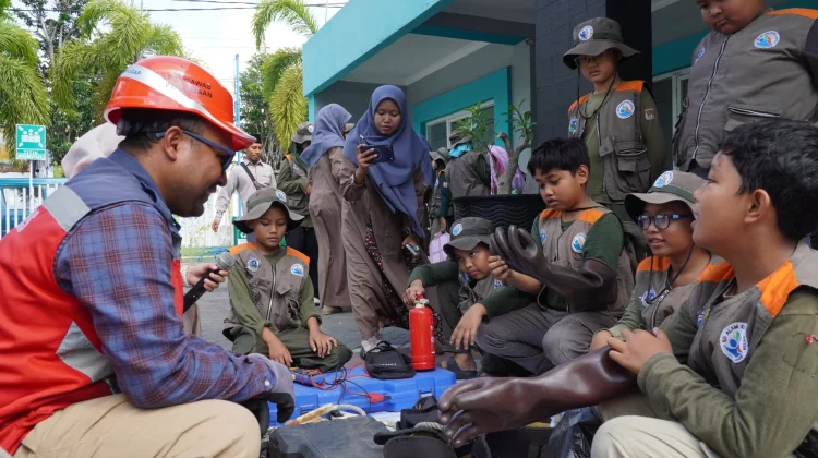 PLN Edukasi Keselamatan Listrik pada Pelajar di Pamekasan