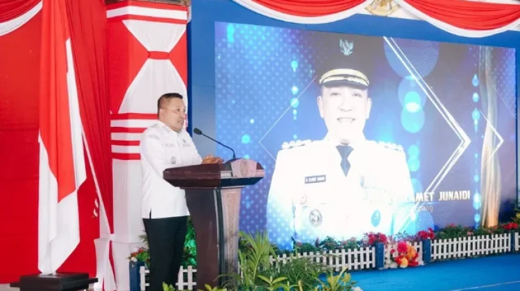 Temui Penerima Beasiswa Sahabat, Bupati Sampang Tegaskan Komitmen Cetak Generasi