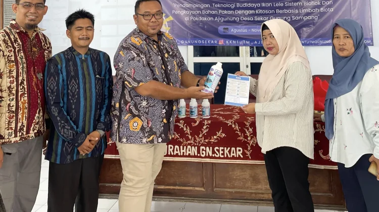 UTM Resmi Buka KKNT di Sampang, Dorong Penerapan Bioflok dan Pakan Kitosan