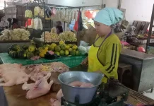 Harga Daging Ayam dan Cabai di Sampang Melonjak