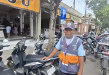 Menjaga Asa di antara Deru Motor
