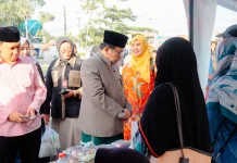 Diskopindag Sampang Dorong UMKM Segera Bersertifikat Halal