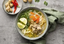 Hidangan Soto Ayam Lamongan untuk Buka Puasa