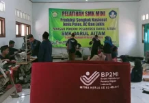 Ramadan, Permintaan Songkok di Sampang Meningkat