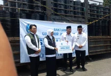 Pemprov Jatim Hibahkan 300 Drum Aspal