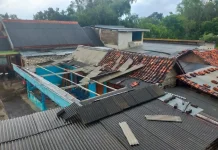 Cuaca Ekstrem di Pamekasan, Pohon Tumbang dan Rumah Warga Rusak