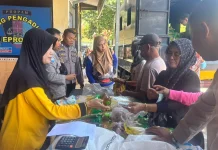 Polres Sampang Gelar Bazar Murah jelang Lebaran