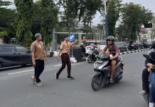 Karya Bakti Lebaran 2026, Saka Bhayangkara Kwarcab Sampang Terjunkan 47 Personil