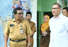 Sekolah di Sampang Didorong Jadi Pelopor Gerakan Hemat Energi
