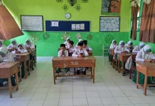 Pelaksanaan ASAT Kelas VI MIN Sampang Berjalan Lancar