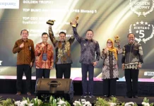 Bupati Sampang Raih Top Pembina BUMD