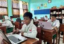 MIN Sampang Gelar Tes Kompetensi Akademik Berbasis Teknologi