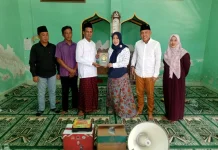 Reses di Pamekasan, Ansari Salurkan Bantuan untuk Musala