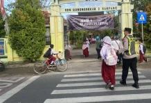 Polres Sampang Ajak Warga Tertib Lalu Lintas dan Aktifkan Siskamling