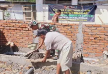 Prajurit TNI dan Warga Wujudkan MCK Layak di Lingkungan Ponpes