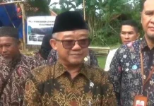 Mendikdasmen Tinjau SDN Kajuanak 4 Bangkalan dan Resmikan Masjid