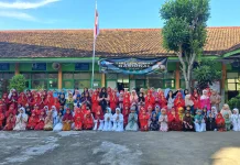 MIN Sampang Peringati Hardiknas 2026 dengan Semangat Kebangsaan
