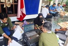 TNI Bangkalan "Sulap" Teras Rumah Jadi Pusat Layanan Adminduk