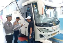 Satlantas Sampang Kawal Persiapan Final Keberangkatan Jamaah Haji