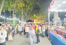 Jelang Keberangkatan CJH Alun-Alun Trunojoyo Sampang Jadi Lautan Manusia