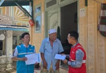 YBM PLN UP3 Madura Salurkan Santunan untuk Lansia Dhuafa