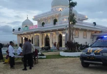 Polres Sampang Amankan Jalur Jamaah Sholat Idul Adha di Rest Area Masjid Harton
