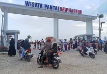 Menikmati Keindahan Wisata Pantai New Harton Sampang