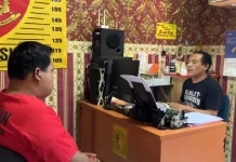 Polisi Tangkap Pria Bawa Sajam di Sampang