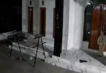 Teror Pocong Bersenjata Tajam di Bangkalan Bermotif Konten
