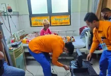 Dispendukcapil Sampang Rekam Data Warga Rentan Secara Jemput Bola
