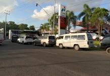 Antrean Solar di Sumenep Pengusaha Travel Resah