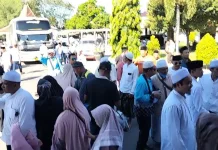 Antusiasme Para Penjemput Haji Sampang