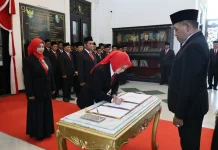 Sebanyak 48 Kepala Sekolah Dilantik, Bupati Sampang Tekankan Disiplin