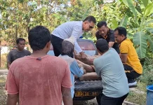 Kapolsek Torjun Pimpin Baksos, Perbaikan Jalan Desa Didorong lewat Gotong Royong
